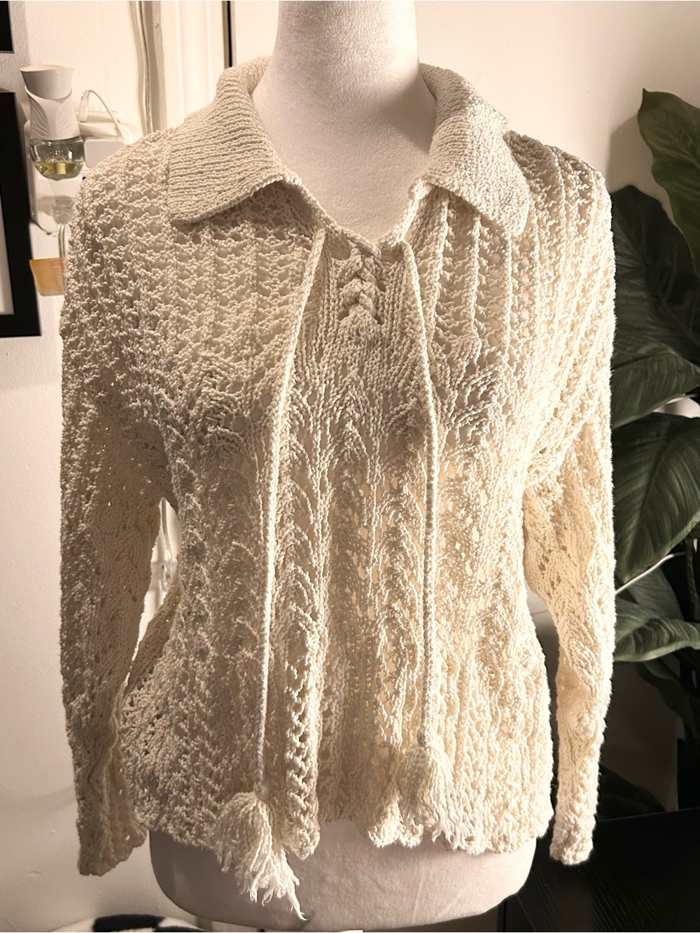 American Eagle Crochet Women's Sweater